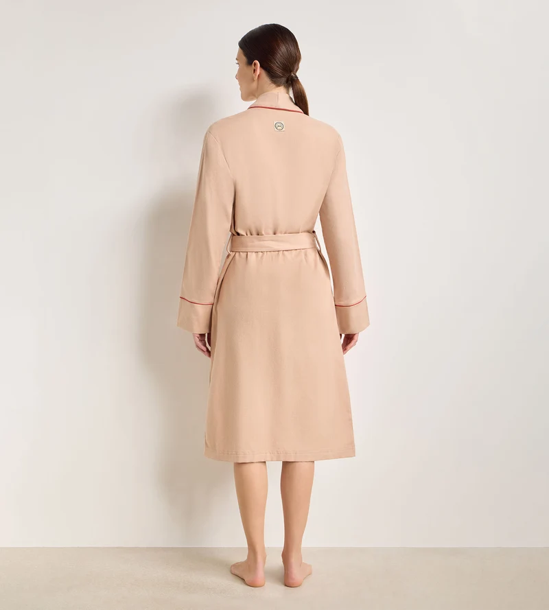 Beiger Seidenflanell-Bademantel DIM x Ines de la Fressange