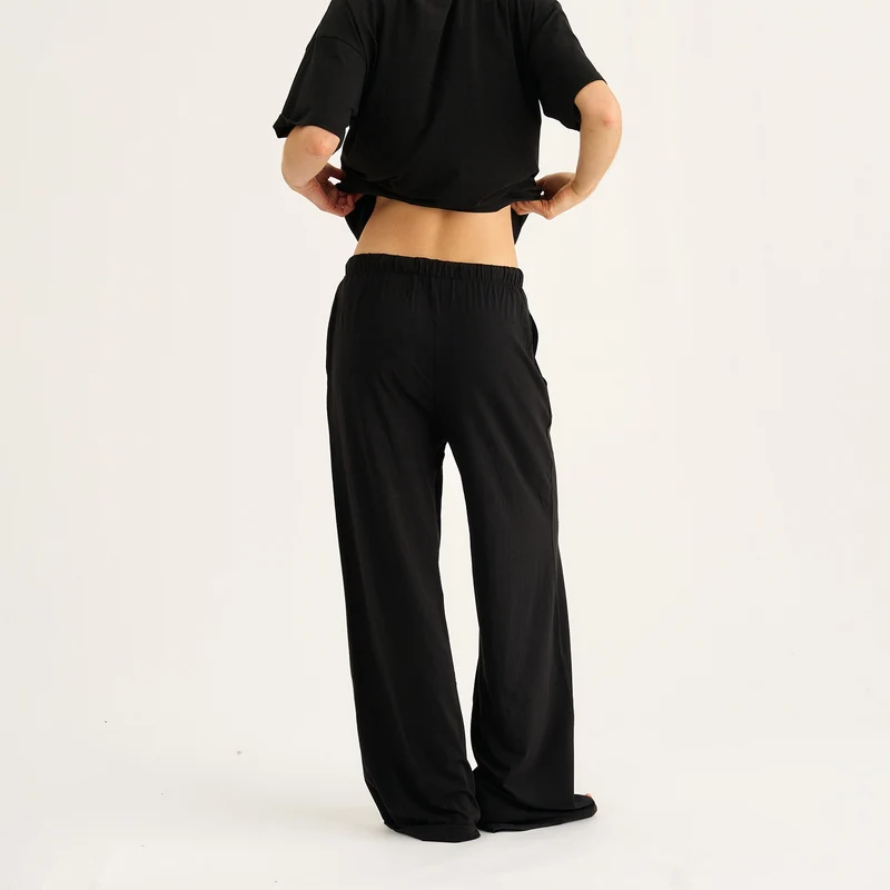 Schwarze Hose mit geradem Bein aus Bambus