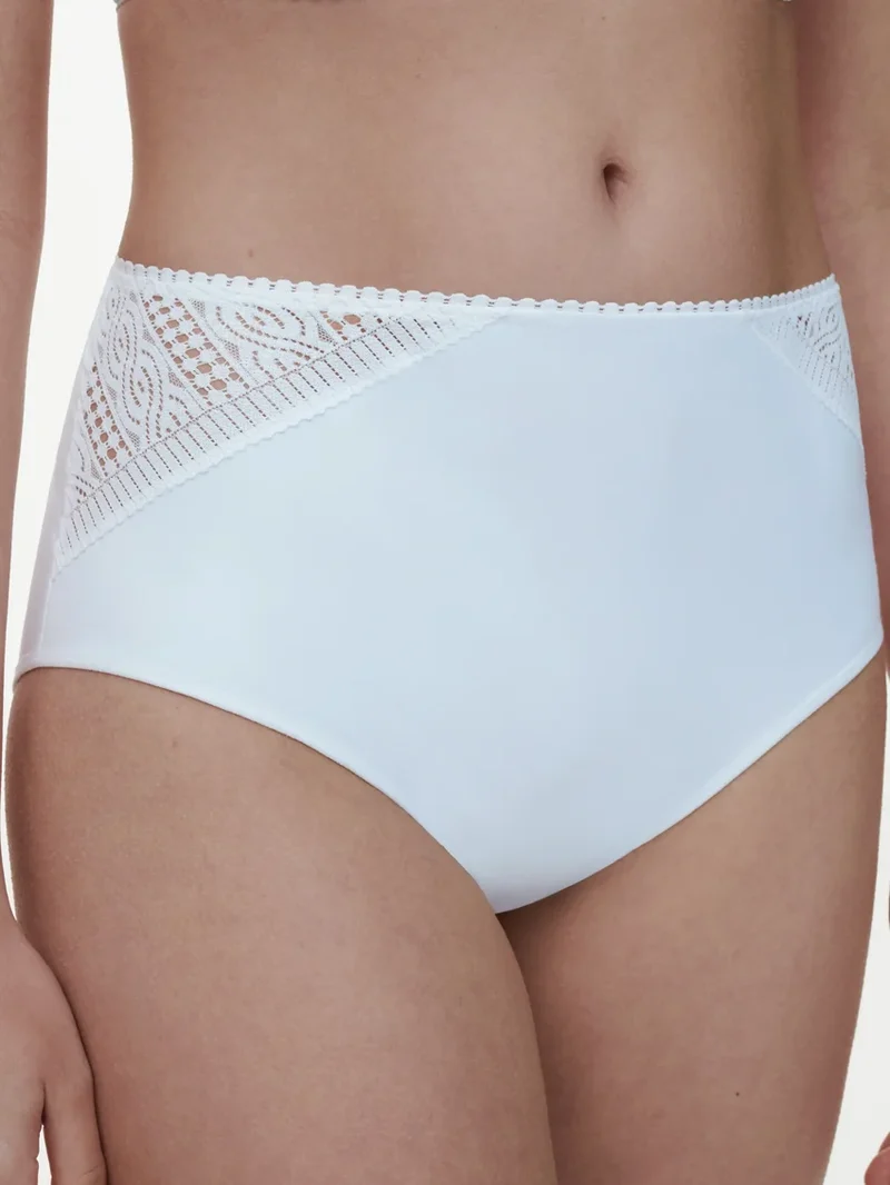Chantelle – Leichter Halt, hochgeschnittener Stützslip, Weiß