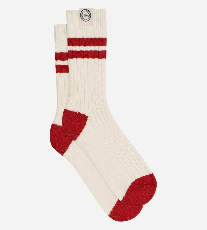 Gerippte Socken aus elfenbeinfarbener Baumwolle von DIM x Ines de la Fressange