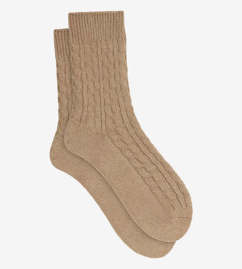 Beigefarbene gerippte Socken von La Mode