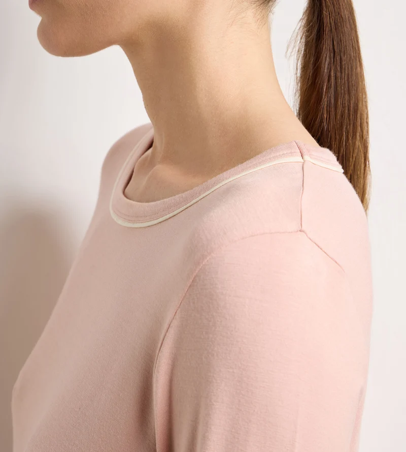 Elastisches Damen-Langarm-Oberteil mit Rundhalsausschnitt in Rosa „Soft Blush“