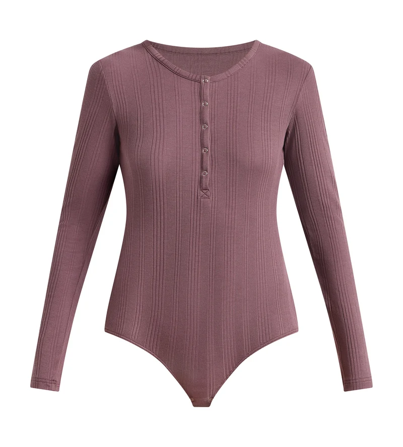Langärmliges Damen-T-Shirt aus feinem, geripptem Jersey in der Farbe „Mûre nuit“ von Dim x Ines de la Fressange
