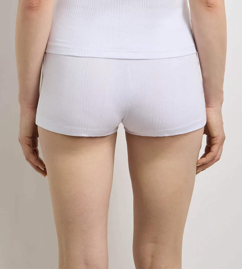 Weite Damen-Shorts aus feinem, weißem Jersey mit Rippmuster von Dim x Ines de la Fressange
