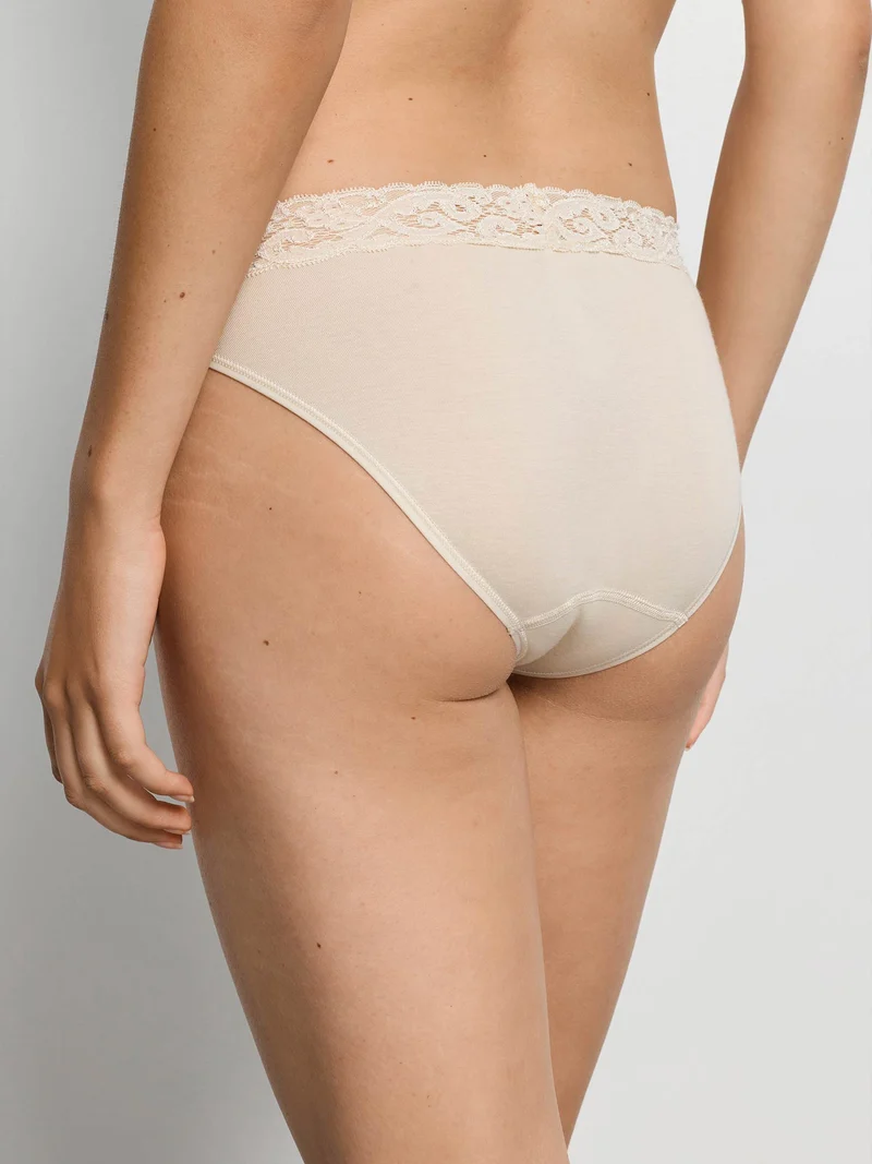 Mini Briefs MOMENTS, Mini Slip mit Spitzenbund, in Sommerfarbe summer sand