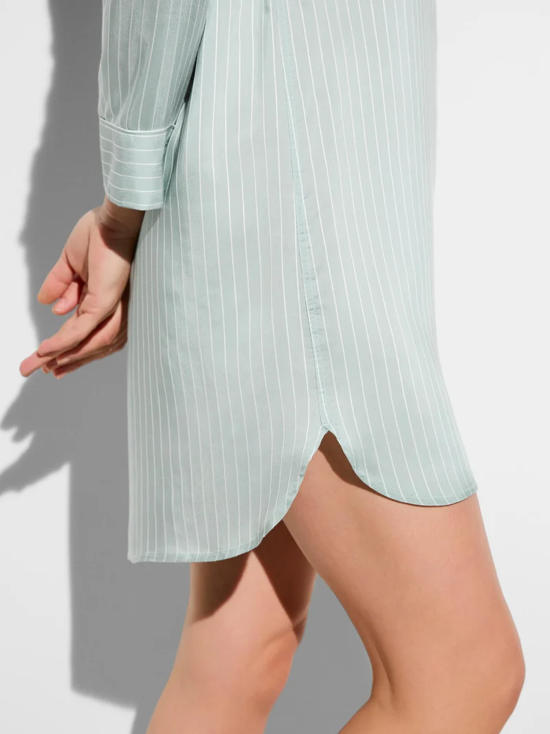 Sleepshirt FEMININE STRIPES, langarm, durchgeknöpft ; Grösse S