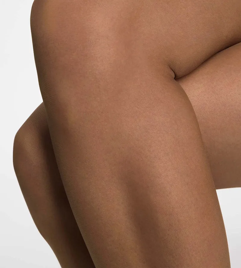 Transparente, nahtlose Strumpfhose in Dunkelbraun von Nude