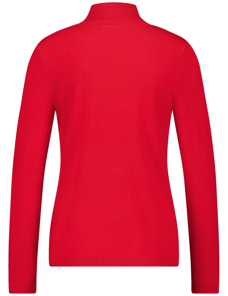 Softer Rollkragenpullover mit Armschlitzen