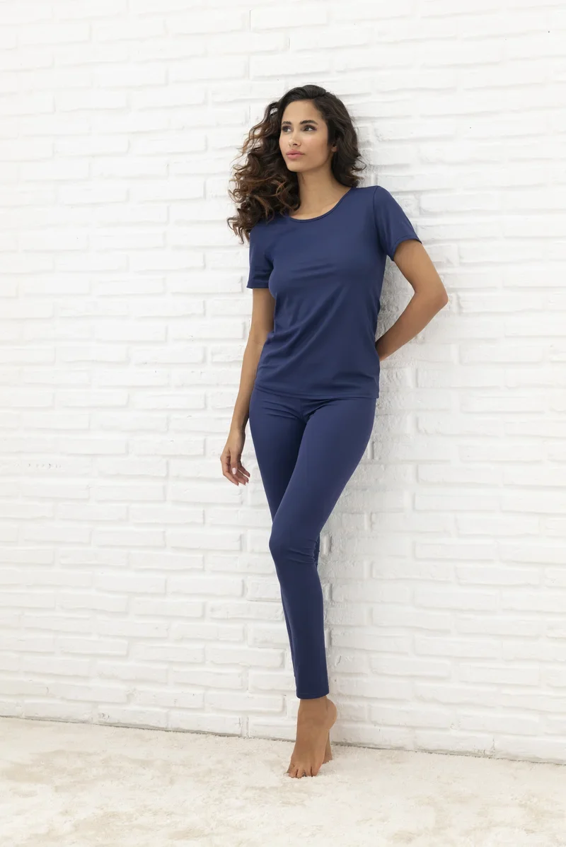 Antigel von Lise Charmel – En Mode Yoga Kurzarm-Top Bleu Yoga