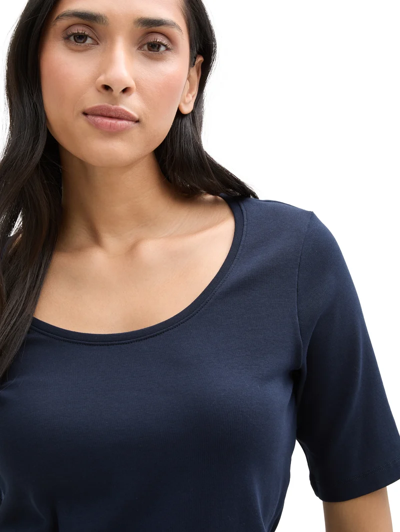 Basic T-Shirt