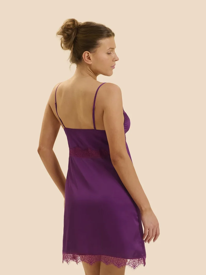 Simone Perele - Satin Secrets Kurzes Nachthemd Brombeere