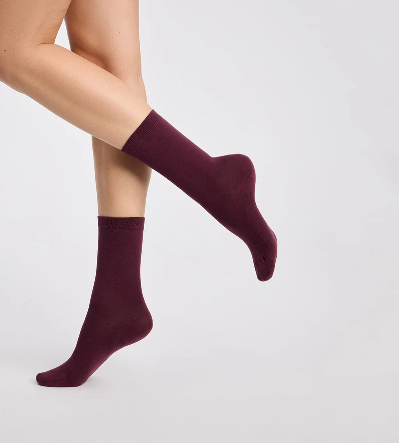 2er-Pack Damensocken in Feige und Bordeauxrot aus Baumwolle