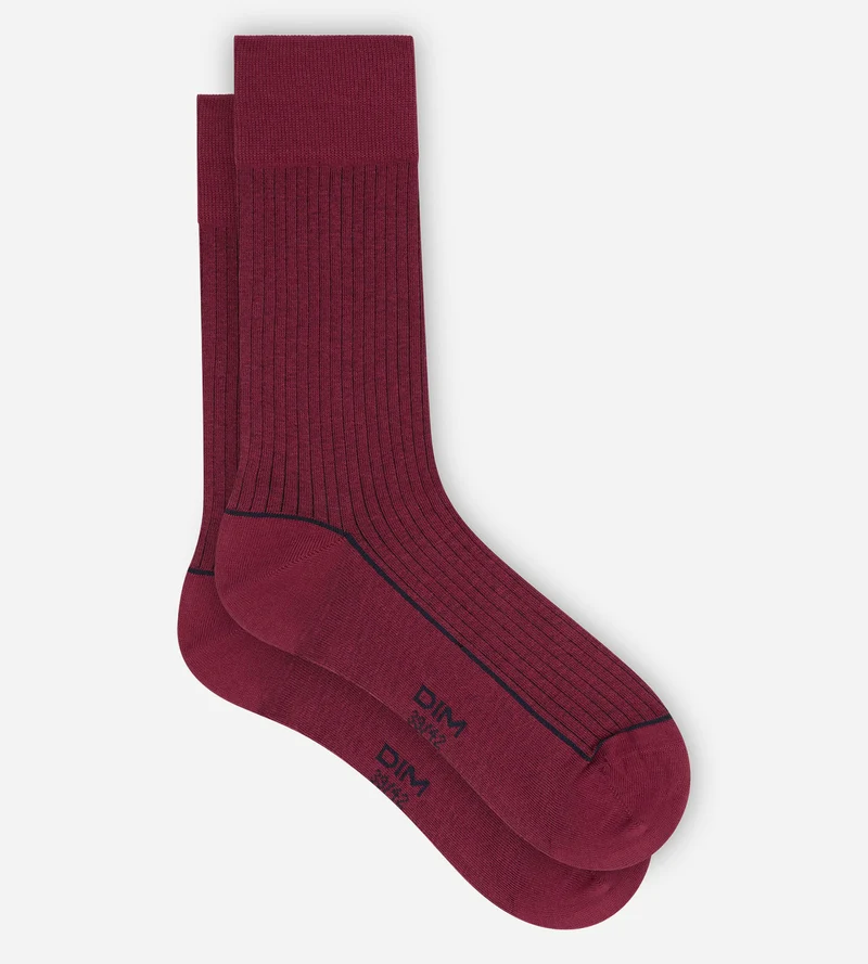 Gerippte Herrensocken aus Baumwolle in Sangria-Rot von La Mode