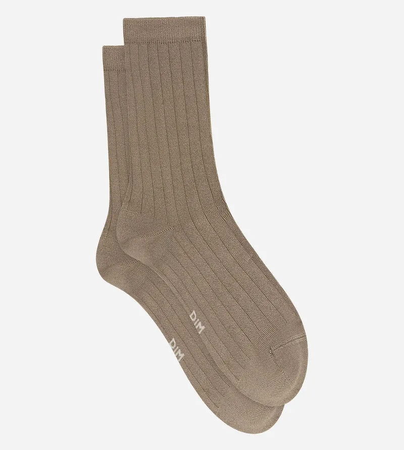 Gerippte, satinierte Damensocken in Goldbeige von La Mode