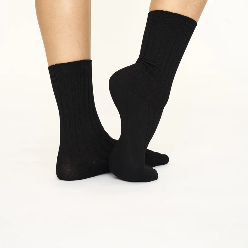 Schwarze Socken aus Bambus