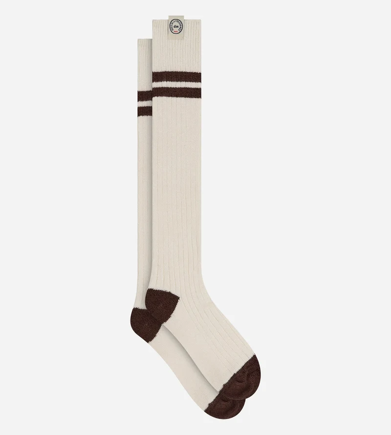 Hohe Socken aus elfenbeinfarbener Baumwolle von DIM x Ines de la Fressange