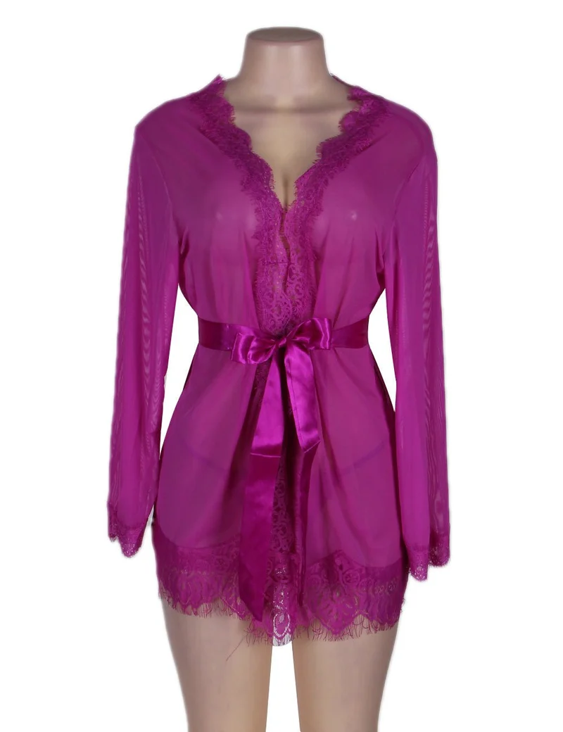 Lila Babydoll-Bademantel aus Netzstoff – Langärmlig, mit Wimpernspitzenbesatz, Kunstseidengürtel und passendem String