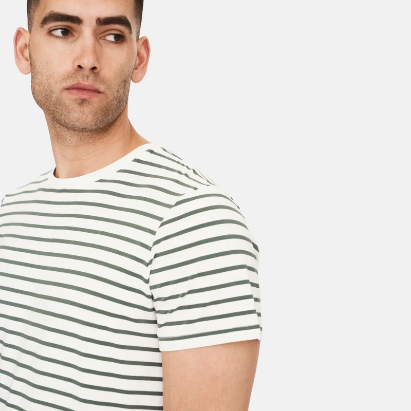 Gestreiftes Bambus-T-Shirt