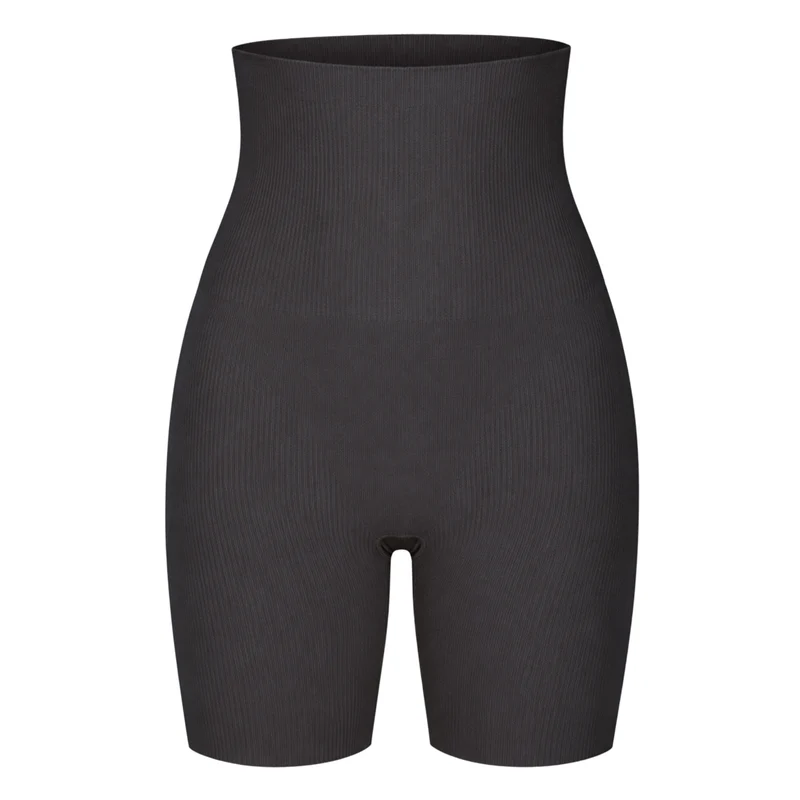 Korrigierende High Waist Shorts mit Polstern