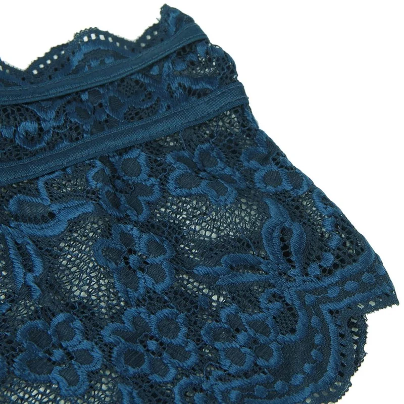 Denimblaues Set aus glänzendem Spitzen-BH und hochgeschnittenem Höschen – Crop-Top mit tiefem V-Ausschnitt
