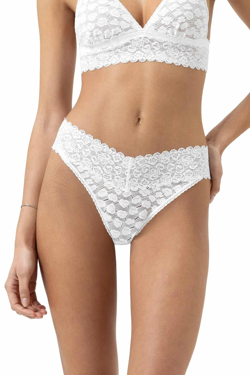 String SAVAGE LACE