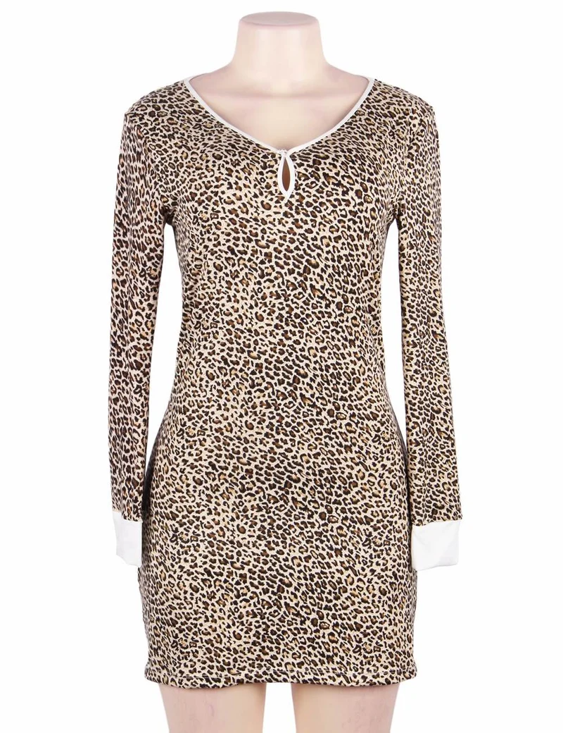 Pyjama-Set aus langärmeligem Oberteil und kurzem Rock mit Leopardenmuster aus Milchseide – Rundhalsausschnitt mit Cut-Out-Details