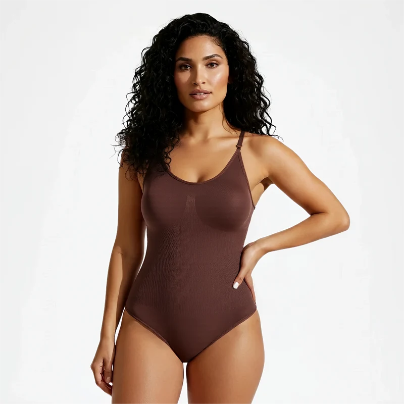 Korrigierender nahtloser Body mit String