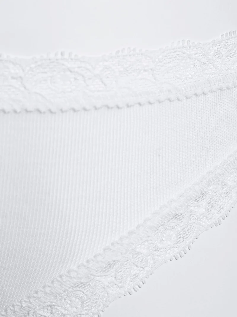 Mini-Slip mit Dentelle de Calais®-Spitze, FILOSCOZIA LACE