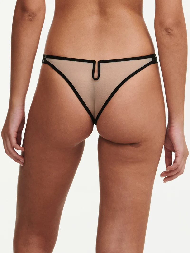 Chantelle - Vibrierender Tanga Schwarz / Hautfarben