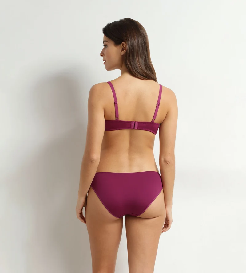 Halbschalen-BH aus Spitze und Netzstoff mit Blumenmuster in Beerenfarben von Dim Féminine