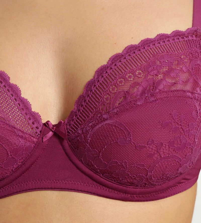 Halbschalen-BH aus Spitze und Netzstoff mit Blumenmuster in Beerenfarben von Dim Féminine