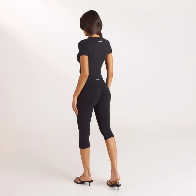 ContourSoft™ Capri Leggings - Black