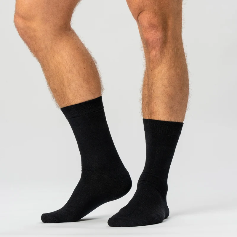 7er Pack Schwarze Bambussocken