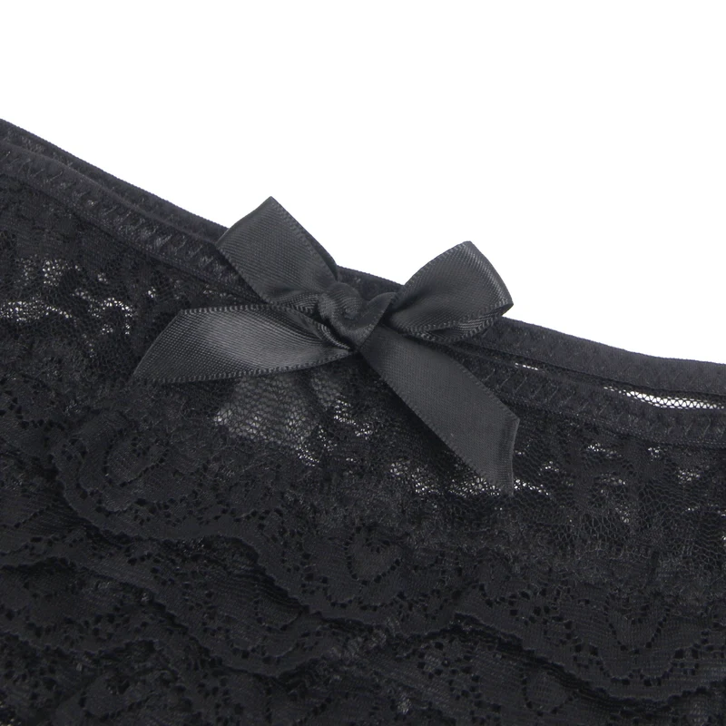 Schwarzer Triangel-Slip aus Spitze mit mehrlagigem Rückenteil, Schleifendetail und offenem Schritt