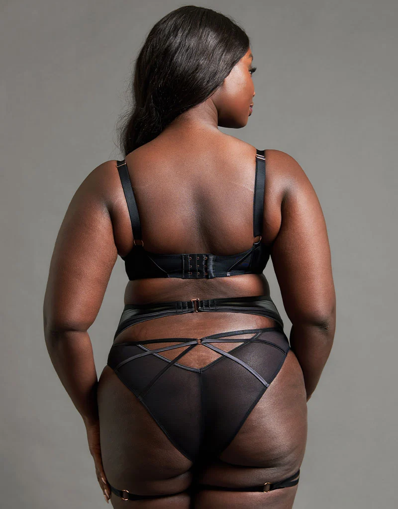 Scantilly Scandal Plunge Bra Black