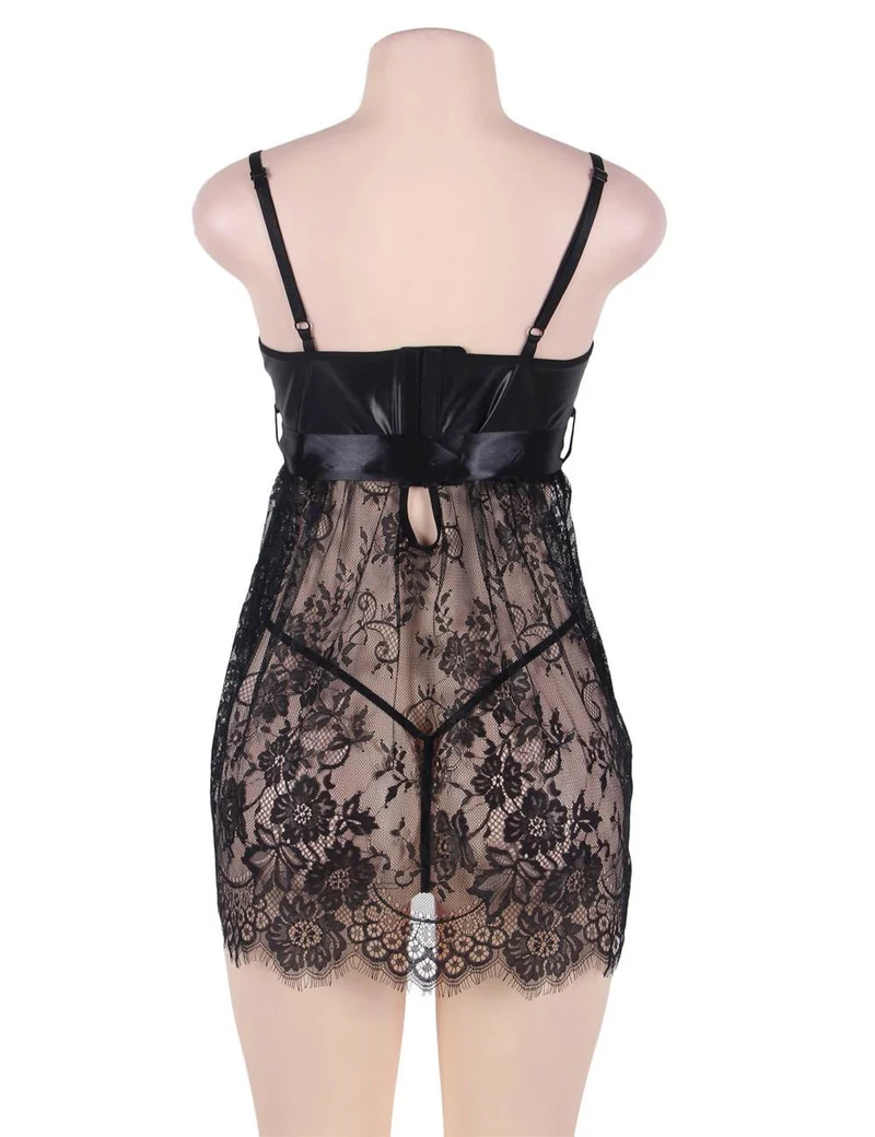 Schwarzes Babydoll- und String-Set mit Wimpernspitze und Polsterung