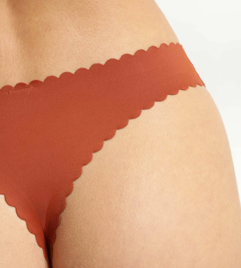 Damen-String „Brun Cannelle” aus Mikrofaser von Dim Body Touch