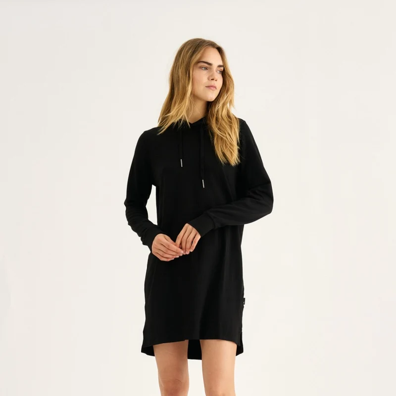 Schwarzes Kapuzenkleid aus Bambus