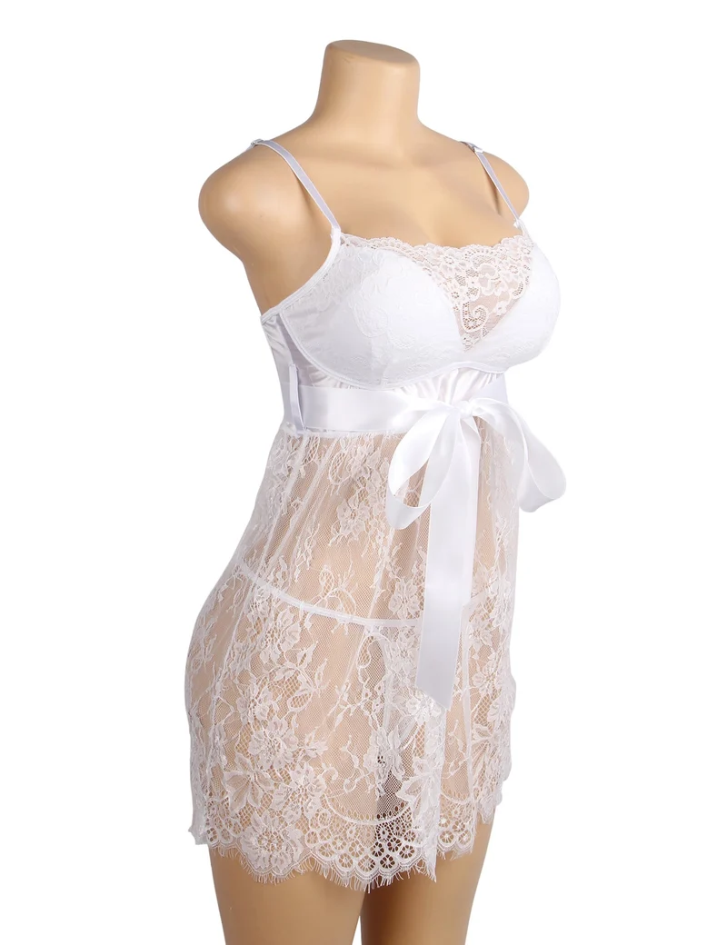 Weißes Babydoll aus Wimpernspitze mit gepolsterten Cups, Wellensaum, Schleife unter der Brust und T-Rücken-Set