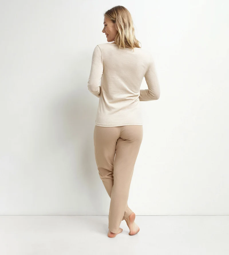Damen-Pyjama-Set mit Serafino-Kragen aus braunem Jersey von Dim Cosy Time