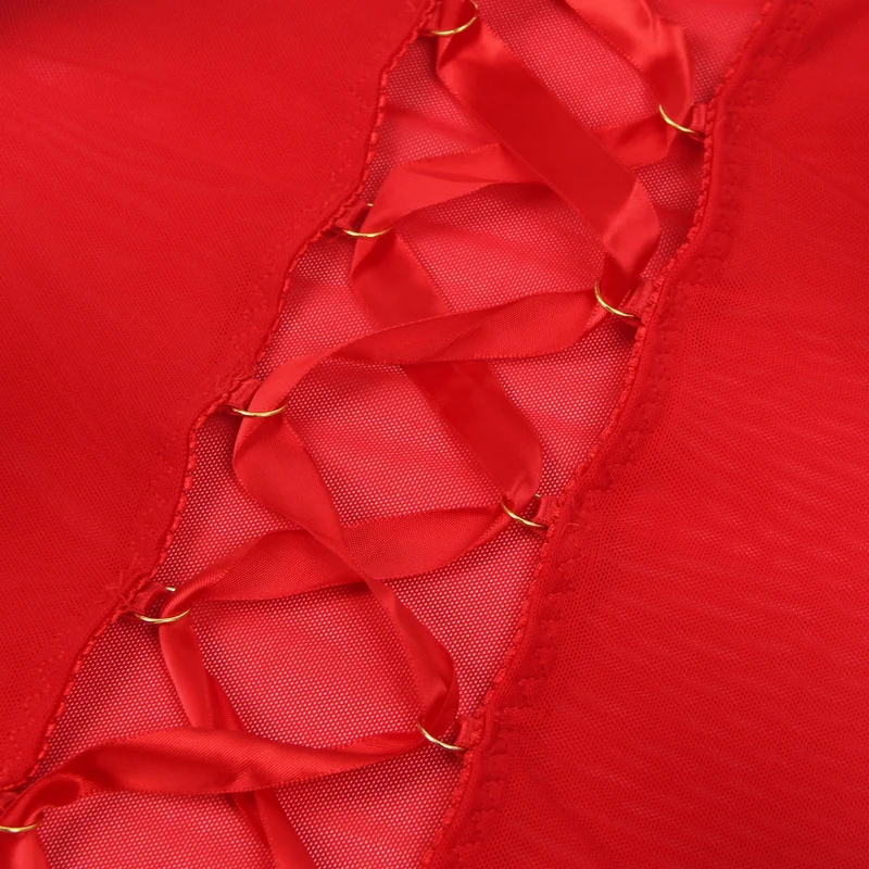 Rotes Babydoll aus Mesh mit Bügeln, Schnürung am Rücken, verstellbaren Trägern und passendem String-Set