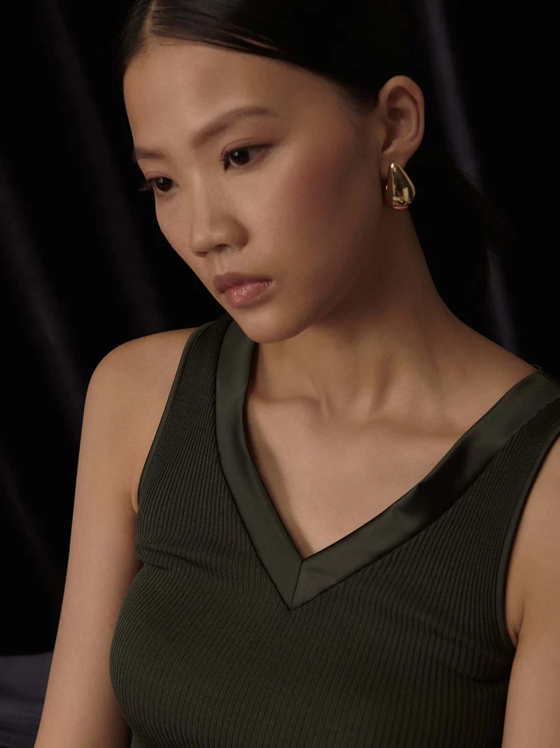 Tank-Top, V-Neck, mit Satin-Einfassung, WOOL AND SILK