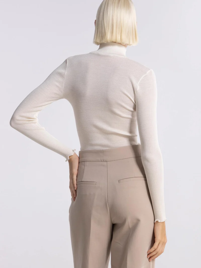 Langarm-Shirt mit Turtleneck-Kragen WOOL AND SILK