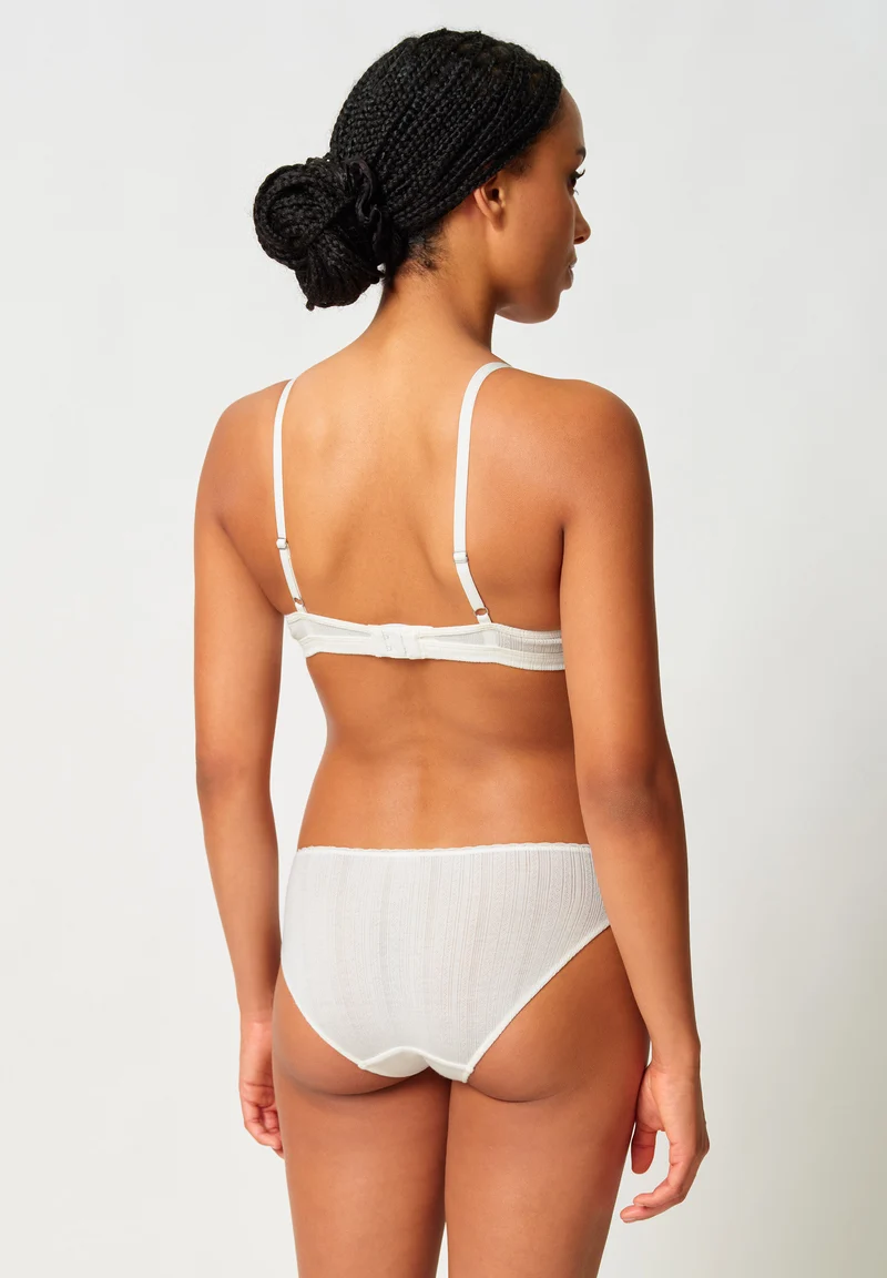 Ajouré Padded triangle bra | ivory 087379-087608