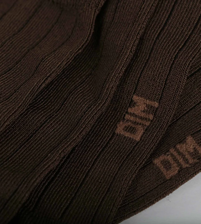 Gerippte Damensocken aus satinierter Baumwolle in Braun von Dim Mode