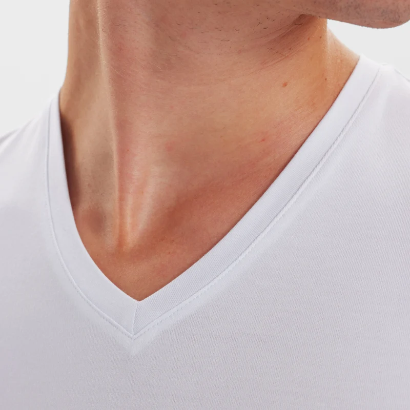 2er-Pack Weißes schmal geschnittenes Bambus-T-Shirt mit V-Ausschnitt