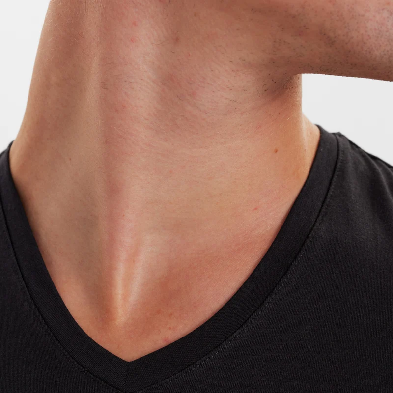 2er-Pack Schwarzes schmal geschnittenes Bambus-T-Shirt mit V-Ausschnitt