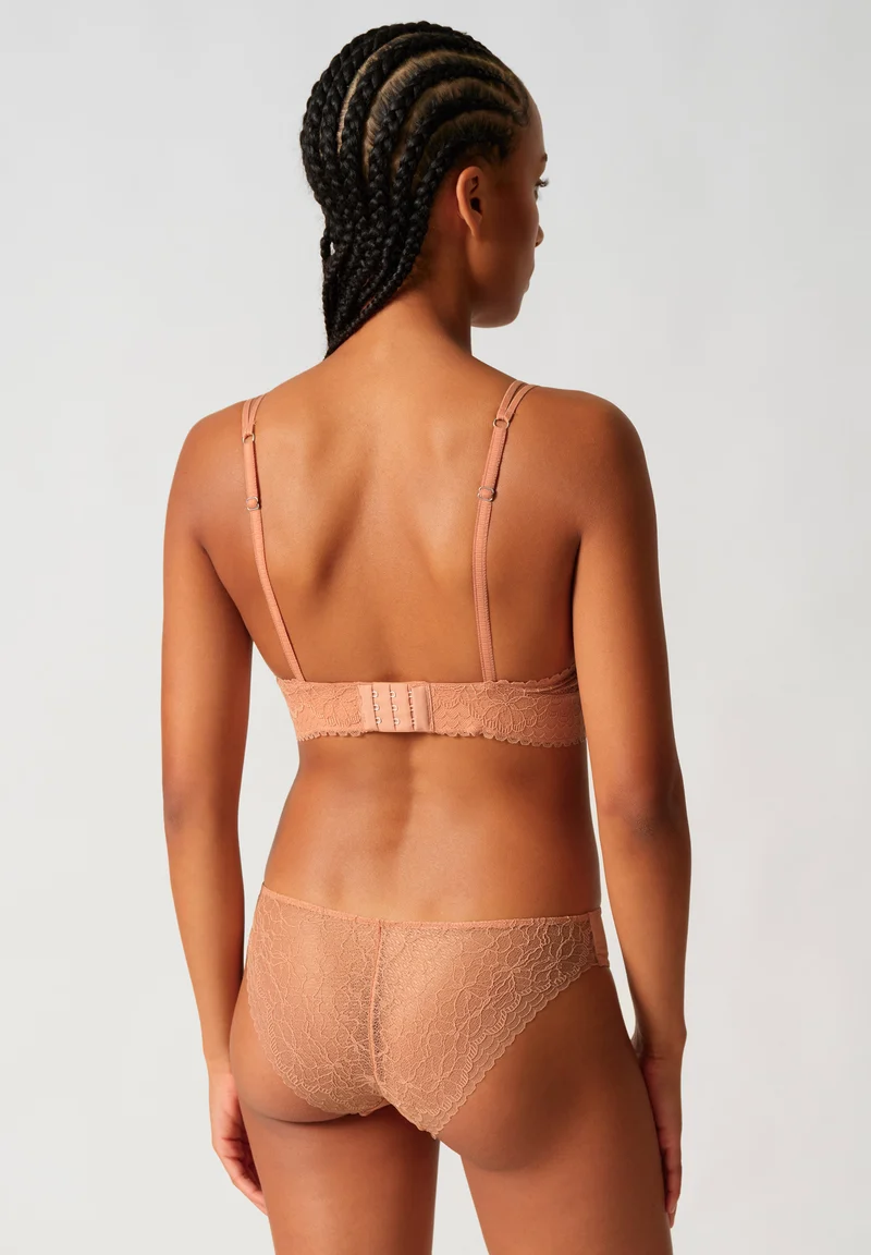 Favorlace Triangle bra remov. pads | powder 087512-08S412