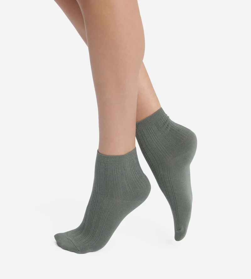 Damen-Socken aus Baumwolle mit Pointelle-Muster in Eisberggrün von Dim La Mode