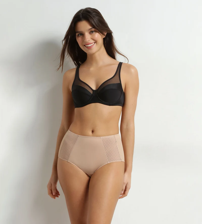 Hoch geschnittener Slip mit flachem Bauch Nude Dim Silhouette Essentiel